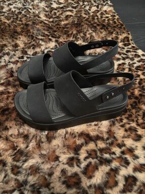 CROCS low heel wedge never worn